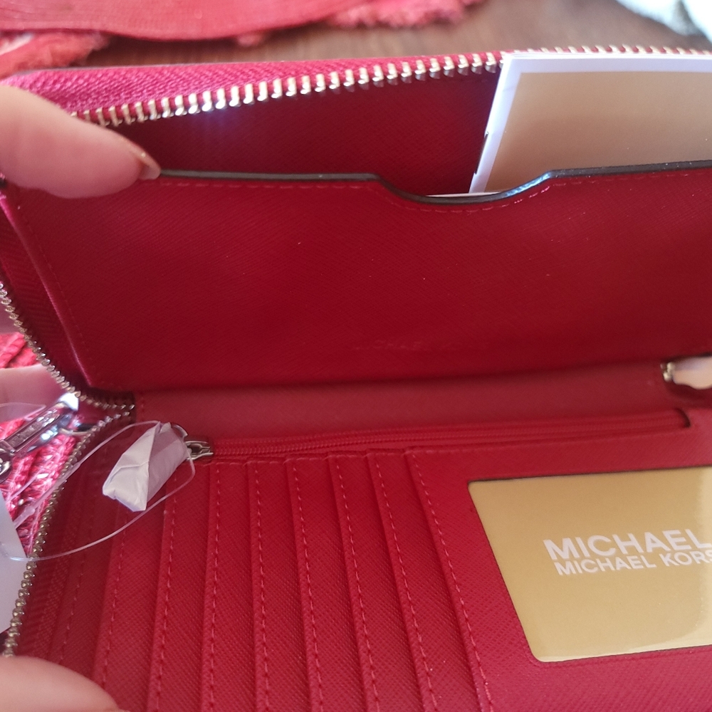 NWT Michael Kors Red Pebble Leather Wristlet LG Flat MF Phone Case Wallet - Picture 9 of 14
